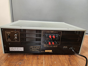Hitachi HMA-7500 Stereo Power Amplifier (3 foto / 4)