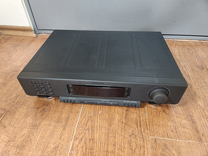 Philips FT930 Digital Synthesized Stereo Tuner (2 foto / 3)