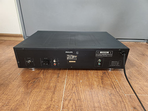 Philips FT930 Digital Synthesized Stereo Tuner (3 foto / 3)