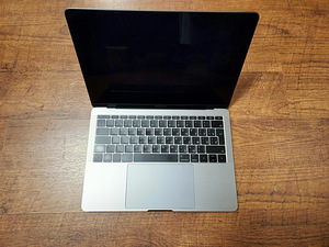MacBook Pro13 2017, i5,512ssd,8GB,USB-C