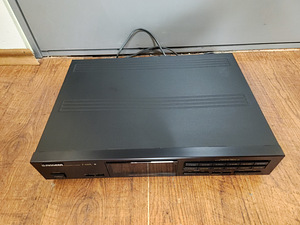 Pioneer F-449 AM/FM Digital Synthesizer Tuner (2 foto / 3)