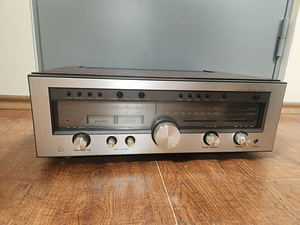 Luxman R-1070 AM/FM Stereo DC Tuner Amplifier (4 foto / 4)