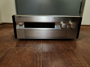 Yamaha DSP-A1 Surround Sound Processor/Amplifier  			