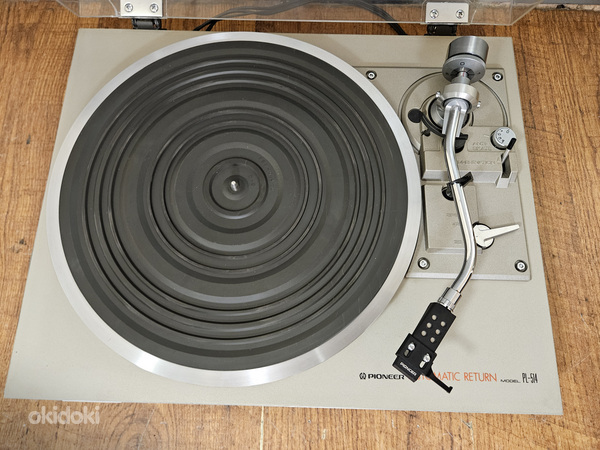 Pioneer PL-514 2-скоростной проигрыватель с ременным приводом