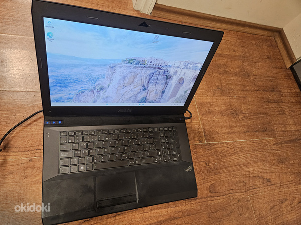 Asus G73J i7, 8,256, 17.3, 11pro