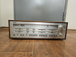 Yamaha CR-1000 FM Stereo Receiver (1 foto / 5)
