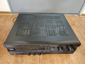 Yamaha RX-V396 Audio/Video Receiver (2 foto / 4)