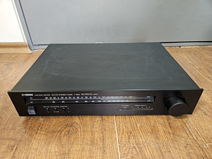 Yamaha T-550 AM/FM Stereo Tuner (1979-81) (5 foto / 6)