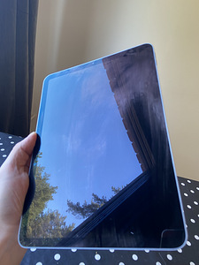 iPad Air 2020 64GB (2 foto / 2)