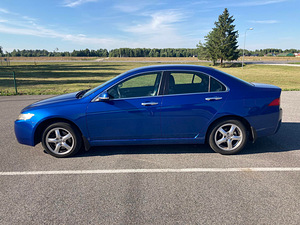 Honda Accord (4 foto / 7)