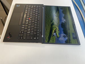 Lenovo ThinkPad X1 Carbon Gen 11 i5 (3 foto / 4)