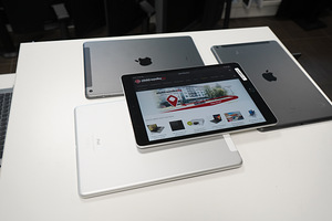 Планшеты Apple iPad (1 фото из 3)