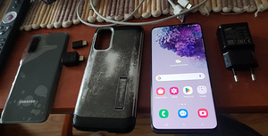 Samsung s20 (1 фото из 2)
