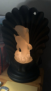 Delfiiniga lamp
