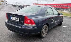 M/V Volvo S60 2.4d ÜV 05.2025 (3 foto / 8)