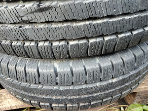 Kaubiku rehvid: 175/75 R16C GT Radial, 195/60 R16C Barum (6 foto / 10)