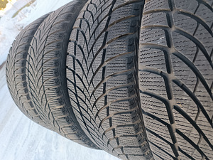 225/40 R18 GOODYEAR ULTRAGRIP ICE 2 (3 foto / 10)