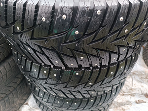 205/65 R15 94T HANKOOK WINTER PIKE RS2 (8 foto / 9)