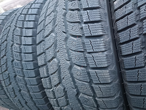 265/70 R16 112H TOYO OBSERVE GSI6 LS (10 foto / 10)