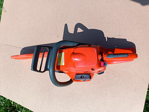 HUSQVARNA 345 E-series mootorsaag (2 foto / 9)
