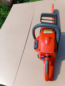 HUSQVARNA 345 E-series mootorsaag (5 foto / 9)