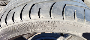 235/45 ZR17 Nexen, Maxxis (8 foto / 10)