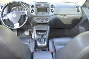 Volkswagen Tiguan (7 foto / 7)