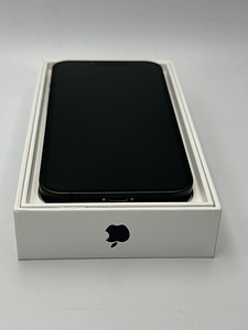 Nagu uus kriimuvaba iPhone 13 128GB Green Garantii BH 85% (2 foto / 2)