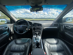 Volvo XC70 2005 Nelikvedu (8 foto / 11)