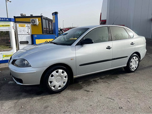 Seat Cordoba (3 фото из 13)