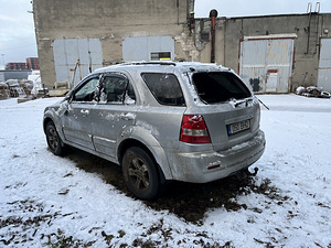 Kia sorento 2,5d 103kw varuosadeks (9 foto / 9)