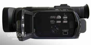 Видеокамера JVC GZ-HD7 (фото #1)