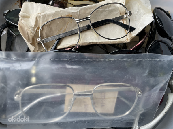 Старые солнцезащитные очки в стиле ретро (фото #2)