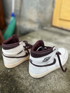 Jordan 1 Retro High OG A Ma Maniére (3 foto / 5)