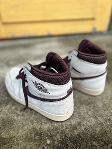 Jordan 1 Retro High OG A Ma Maniére (4 foto / 5)