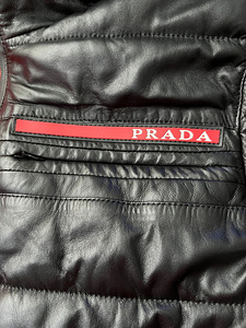 Куртка Prada (2 фото из 7)