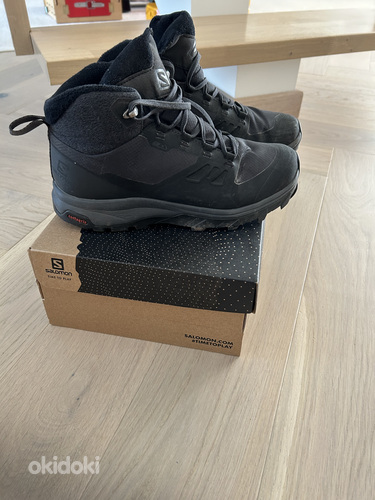 Женские кроссовки Salomon