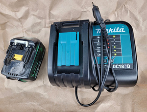 Makita 18V laadija DC18SD + 4Ah aku (2 foto / 2)