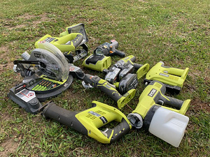 RYOBI 18 v akutööriistade komplekt (9 foto / 9)