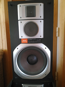 AKAI SR-S410 speakers (4 foto / 8)