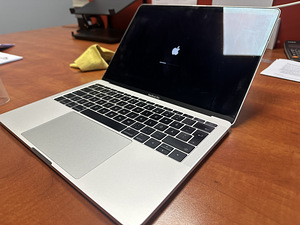 Veaga Macbook Pro 13 inch 2016 (1 foto / 8)