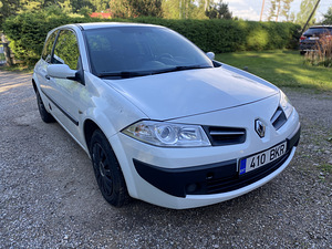 Renault Megane (2 фото из 9)