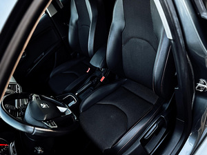 SEAT Leon FR (11 foto / 15)