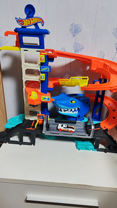 HotWheels city (2 фото из 2)