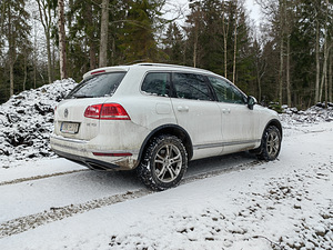 Volkswagen Touareg (2 foto / 11)