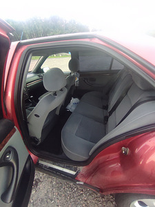 Peugeot 406 (6 foto / 7)