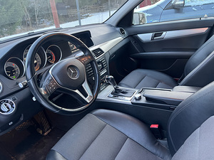 Mercedes-Benz C 200 Avantgarde 2.1 100kW (10 foto / 11)