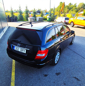 Mercedes-Benz C 200 Premium Avantgarde 2.1 100kW (6 foto / 15)