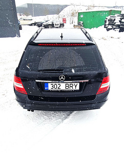 Mercedes-Benz C 200 Premium Avantgarde 2.1 100kW (5 foto / 15)