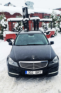 Mercedes-Benz C 200 Premium Facelift 2.1 100kW (4 foto / 15)